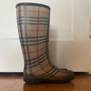 Burberry Rain Boots Plaid